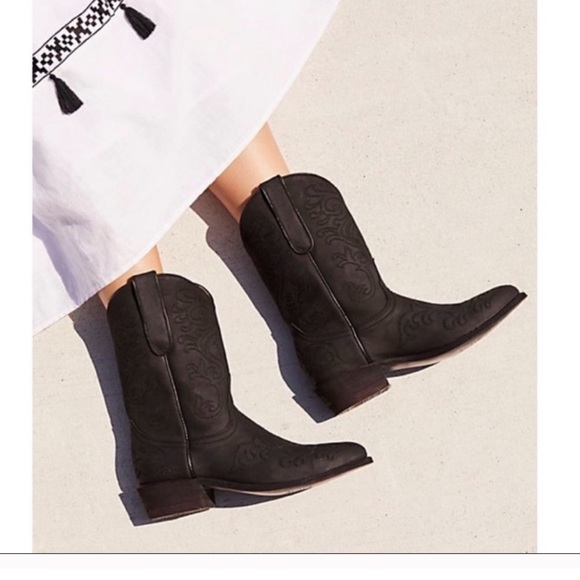 Free People & Old Gringo Collaboration Boots. - Picture 2 of 12